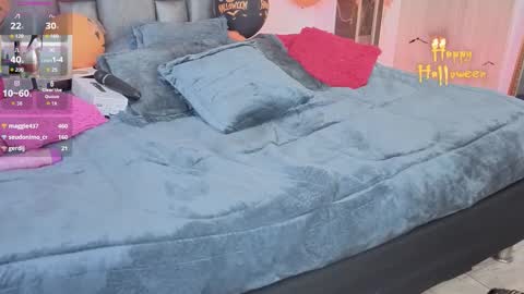 Mia Milf online show from October 31, 2025, 7:20 am