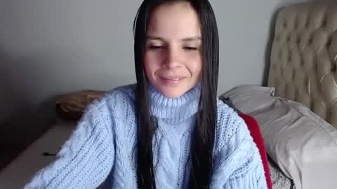 miarobinn_ online show from December 4, 2024, 10:35 am