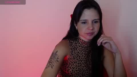 miarobinn_ online show from September 24, 2025, 11:35 am