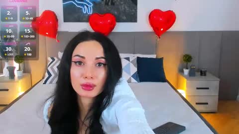 miarommano online show from February 14, 2025, 1:08 pm