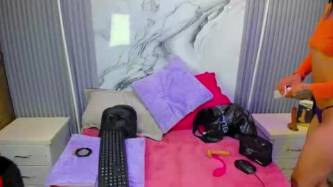 Miarose 69 online show from April 17, 2026, 2:58 am