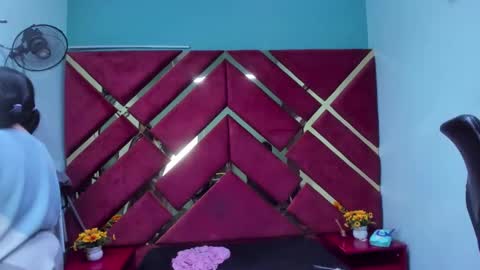 MiaRouse online show from February 18, 2026, 4:08 am