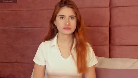 Mia Rouxx online show from November 12, 2025, 12:05 pm