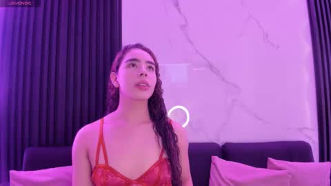 miascott5 online show from October 23, 2025, 4:56 am