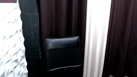 Snapshot of miasexxie chatting on February 19, 2025, 9:06 am mia online show from February 19, 2025, 9:06 am