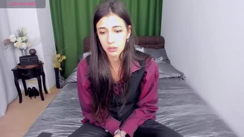 Snapshot of miasilk chatting on March 3, 2025, 9:22 am Miayna Silk online show from March 3, 2025, 9:22 am