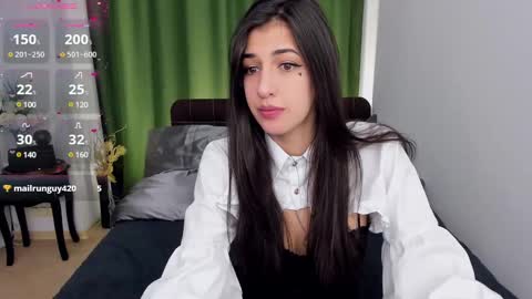Snapshot of miasilk chatting on March 4, 2025, 5:24 pm Miayna Silk online show from March 4, 2025, 5:24 pm