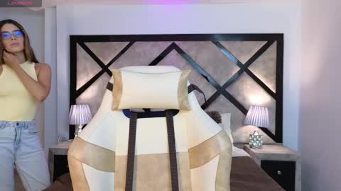 Mia online show from March 7, 2026, 8:17 pm