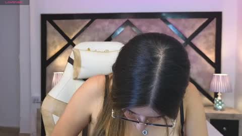 Snapshot of miasilverr chatting on April 22, 2026, 7:59 pm Mia online show from April 22, 2026, 7:59 pm
