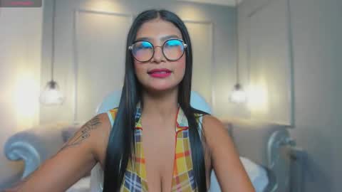 Snapshot of miasmit_ chatting on March 4, 2026, 3:01 am Mia online show from March 4, 2026, 3:01 am