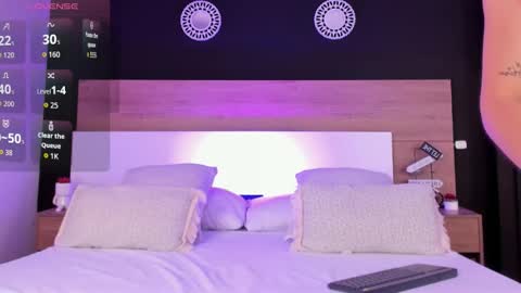 Snapshot of miataylorsweet chatting on October 1, 2025, 1:17 pm Mia online show from October 1, 2025, 1:17 pm