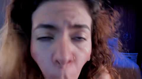 miatorres4 online show from November 5, 2025, 4:01 am