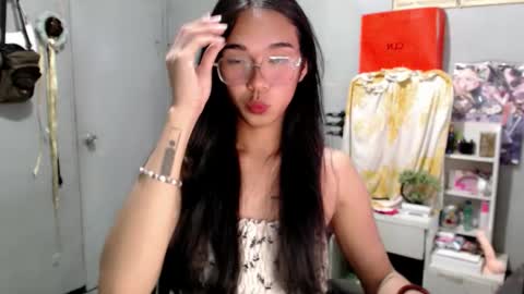 Snapshot of miatrixs chatting on March 16, 2026, 5:28 pm Mia online show from March 16, 2026, 5:28 pm