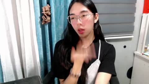Snapshot of miatrixs chatting on April 2, 2026, 6:05 pm Mia online show from April 2, 2026, 6:05 pm