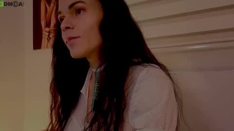 Snapshot of miavero chatting on November 10, 2025, 3:55 pm Mia online show from November 10, 2025, 3:55 pm