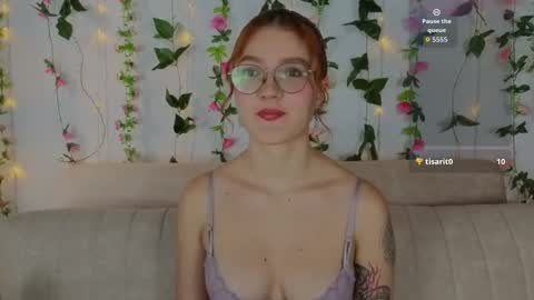 Snapshot of miawinxxx848 chatting on September 16, 2025, 9:49 pm Mia Winx online show from September 16, 2025, 9:49 pm
