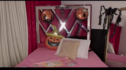 Snapshot of micaelahott_ chatting on October 19, 2025, 2:23 am micaelahott_ online show from October 19, 2025, 2:23 am