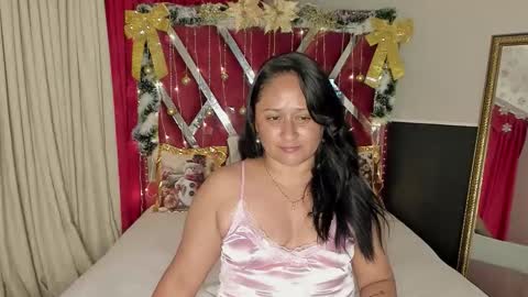 micaelahott_ online show from December 5, 2025, 2:53 am