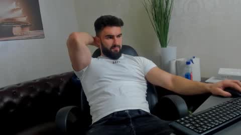 MicahLane online show from November 1, 2025, 5:42 am