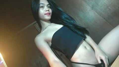 Snapshot of micaholics chatting on October 4, 2025, 11:58 pm Mica online show from October 4, 2025, 11:58 pm