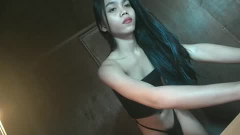 Snapshot of micaholics chatting on October 7, 2025, 11:24 pm Mica online show from October 7, 2025, 11:24 pm