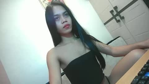 Snapshot of micaholics chatting on October 28, 2025, 12:58 am Mica online show from October 28, 2025, 12:58 am