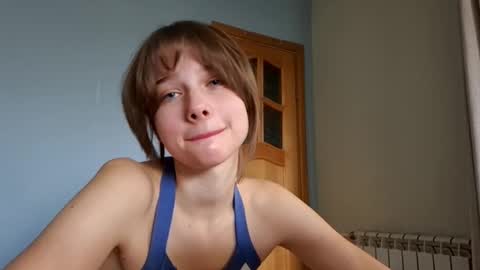 Snapshot of micasulejmanovski chatting on September 28, 2025, 9:14 am Luna online show from September 28, 2025, 9:14 am