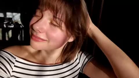 Snapshot of micasulejmanovski chatting on September 30, 2025, 1:49 pm Luna online show from September 30, 2025, 1:49 pm