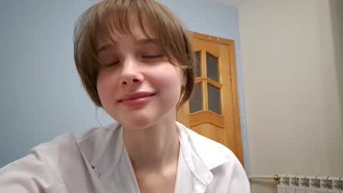 Snapshot of micasulejmanovski chatting on October 1, 2025, 4:24 pm Luna online show from October 1, 2025, 4:24 pm