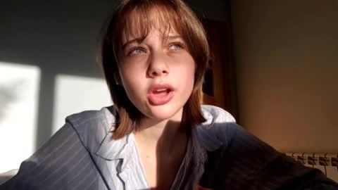 Snapshot of micasulejmanovski chatting on October 2, 2025, 2:24 pm Luna online show from October 2, 2025, 2:24 pm