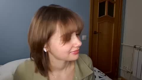 Snapshot of micasulejmanovski chatting on October 22, 2025, 6:29 pm Luna online show from October 22, 2025, 6:29 pm