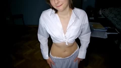 Snapshot of micasulejmanovski chatting on October 31, 2025, 4:30 pm Luna online show from October 31, 2025, 4:30 pm