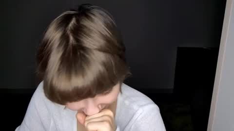 Luna online show from November 27, 2025, 3:25 pm