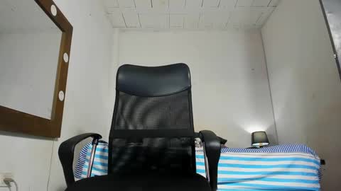 Snapshot of michael_donovan chatting on September 17, 2025, 9:49 pm Michael online show from September 17, 2025, 9:49 pm