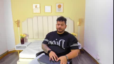 Snapshot of michael_hill1 chatting on October 1, 2025, 7:53 pm MICHAEL online show from October 1, 2025, 7:53 pm