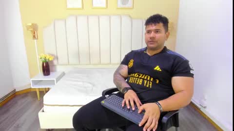 Snapshot of michael_hill1 chatting on October 4, 2025, 1:09 pm MICHAEL online show from October 4, 2025, 1:09 pm