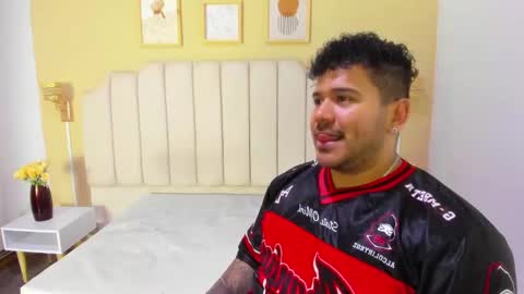 Snapshot of michael_hill1 chatting on October 21, 2025, 8:09 pm MICHAEL online show from October 21, 2025, 8:09 pm