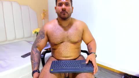 Snapshot of michael_hill1 chatting on November 9, 2025, 1:26 am MICHAEL online show from November 9, 2025, 1:26 am