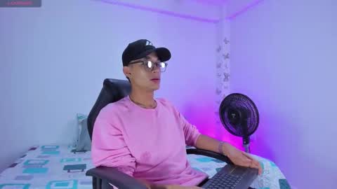 Snapshot of michael_jordan_xxx chatting on October 21, 2025, 10:10 pm JORDAN online show from October 21, 2025, 10:10 pm