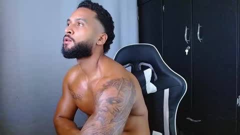 Snapshot of michael_maximo chatting on February 9, 2026, 2:04 am maximo online show from February 9, 2026, 2:04 am