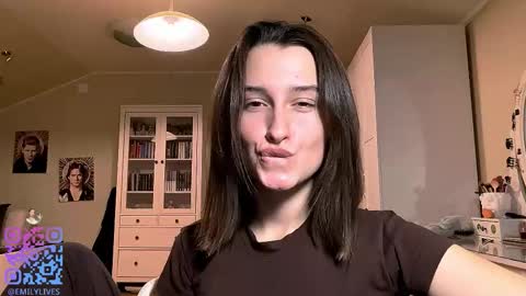 Snapshot of michael_pors chatting on November 14, 2025, 2:27 pm Emily online show from November 14, 2025, 2:27 pm