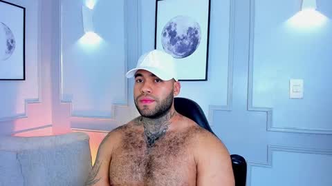 Michael Salens independent model online show from February 4, 2025, 2:32 pm