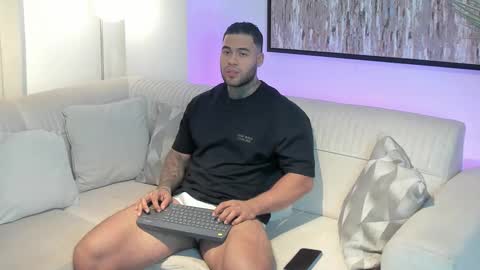 Michael Salens independent model online show from February 12, 2025, 10:56 am