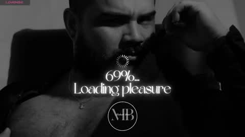 Snapshot of michaelbear_ chatting on November 16, 2025, 12:33 pm Michael online show from November 16, 2025, 12:33 pm