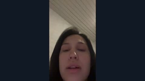 Milana online show from June 10, 2026, 5:34 pm