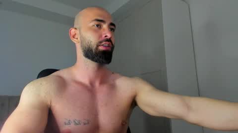 Snapshot of michaelevansx chatting on April 27, 2026, 9:02 pm MichaelEvansx online show from April 27, 2026, 9:02 pm
