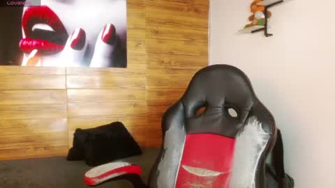 Snapshot of michaelkoiv chatting on June 11, 2026, 12:25 pm michaelkoiv online show from June 11, 2026, 12:25 pm