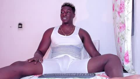 Snapshot of michaell_james chatting on December 7, 2024, 11:12 pm Michaell online show from December 7, 2024, 11:12 pm