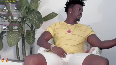 Snapshot of michaell_james chatting on November 11, 2025, 7:58 pm Michaell online show from November 11, 2025, 7:58 pm