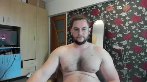 michaelragnar90 online show from April 19, 2026, 8:35 am